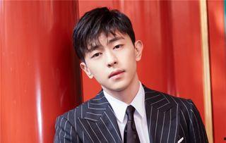 近视的明星网红