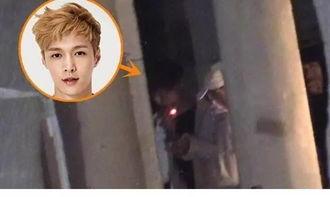 抽烟明星网红图片,揭秘抽烟明星网红的时尚态度